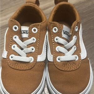 NEW Vans Kids Tan and White Sneakers